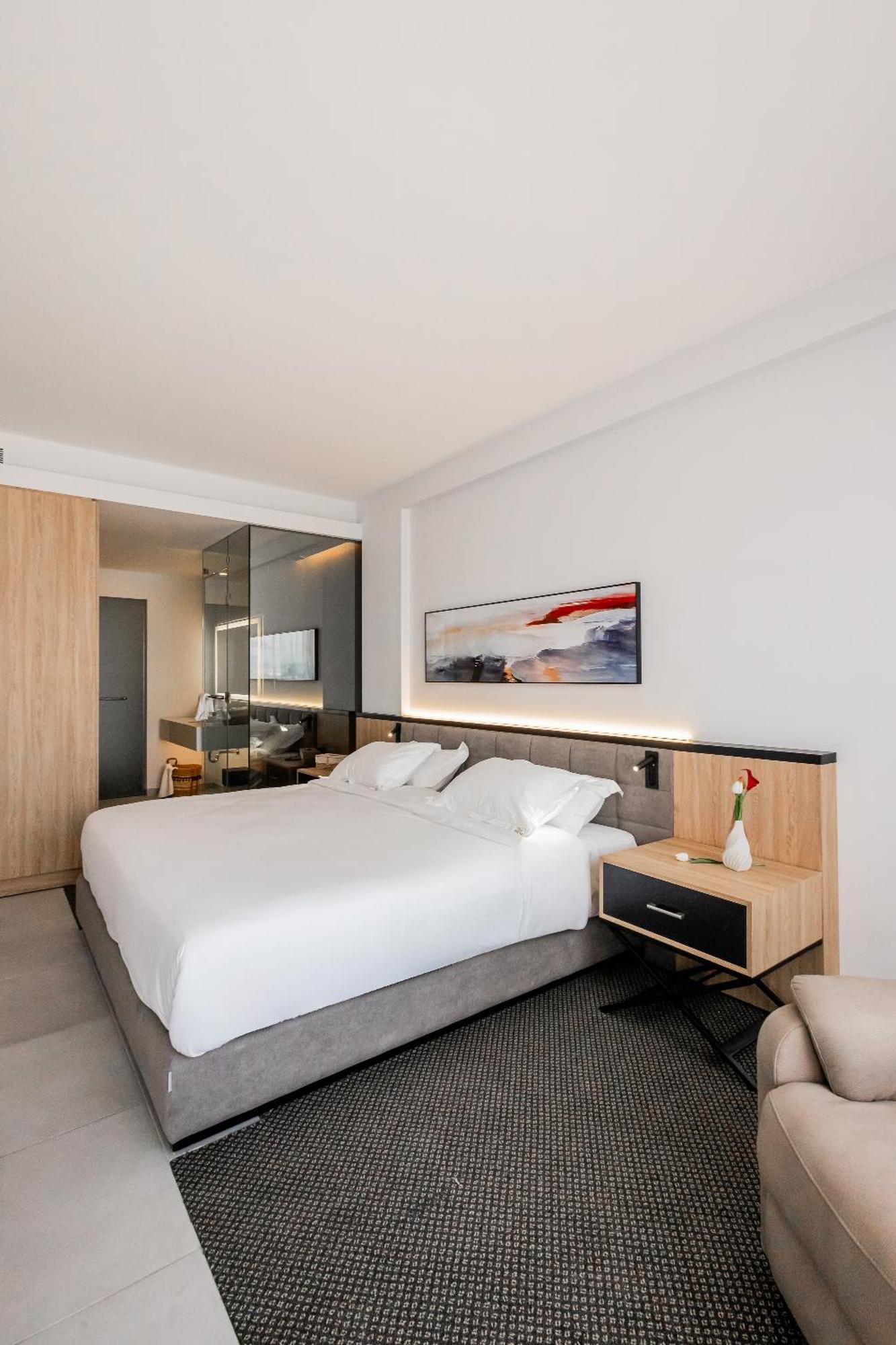 The View - Saint George Hotel 4*