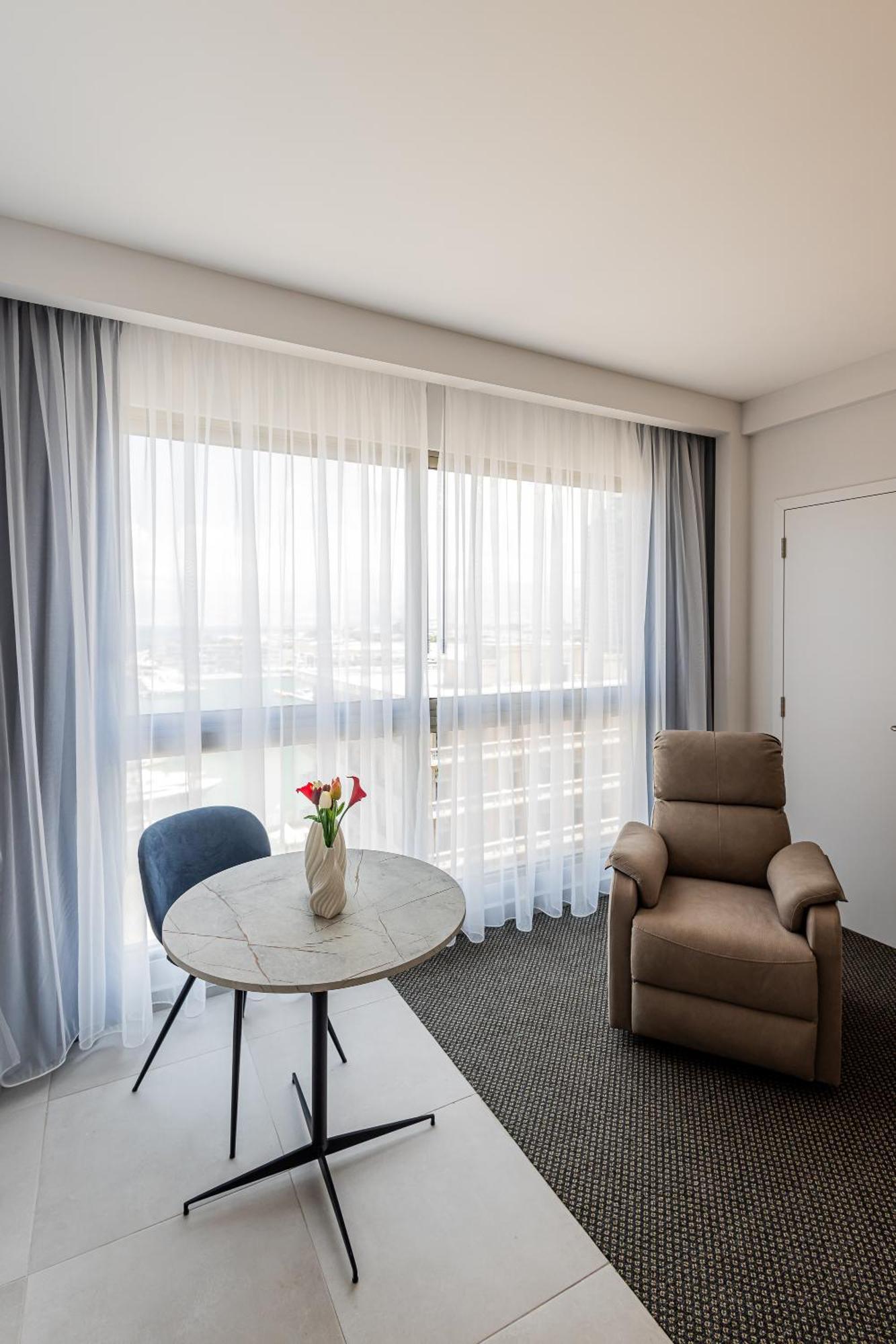 The View - Saint George Hotel