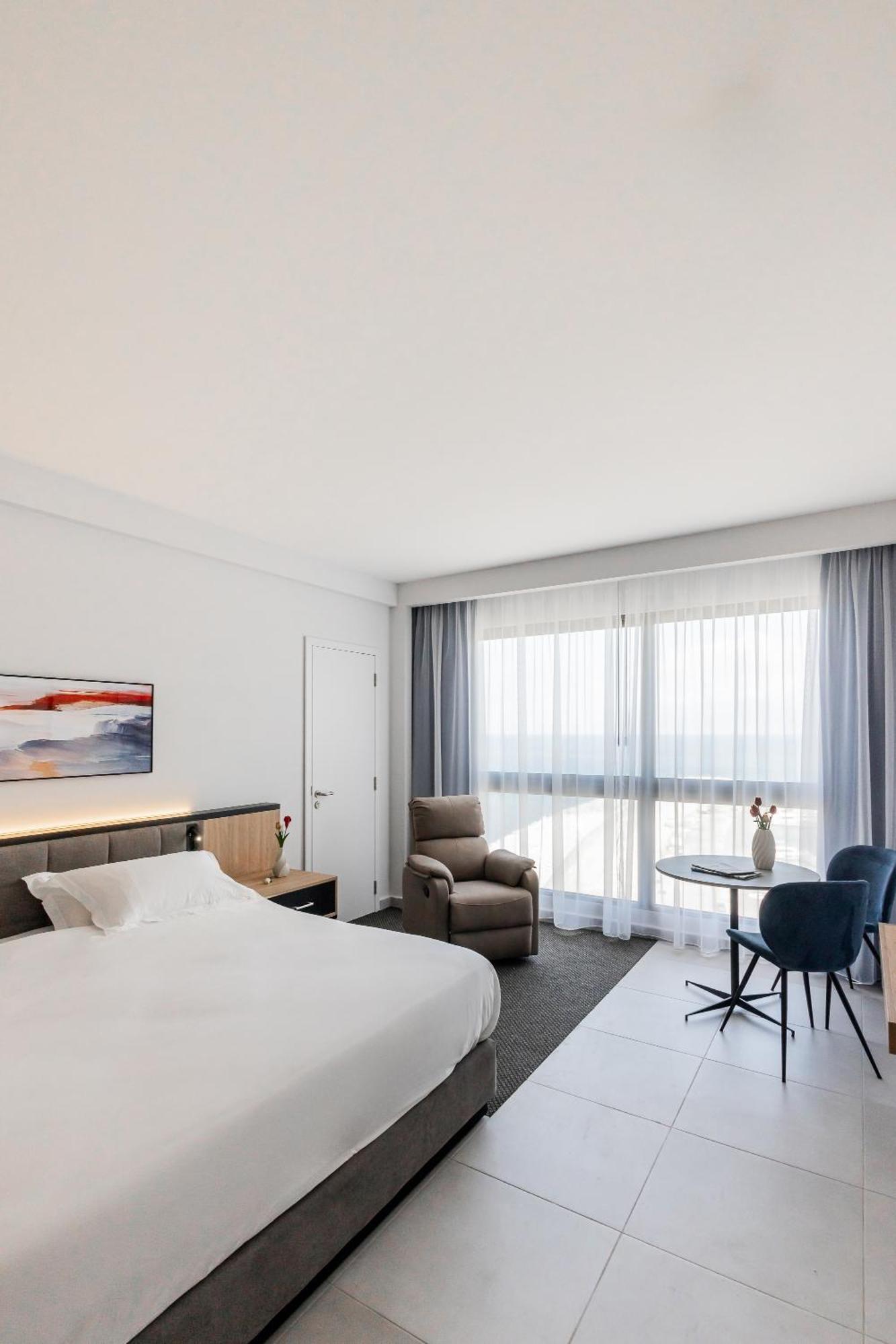 The View - Saint George Hotel 4*
